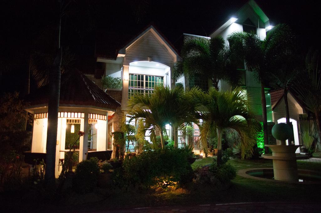 Sir Nico Guesthouse And Resort Pulilan Εξωτερικό φωτογραφία
