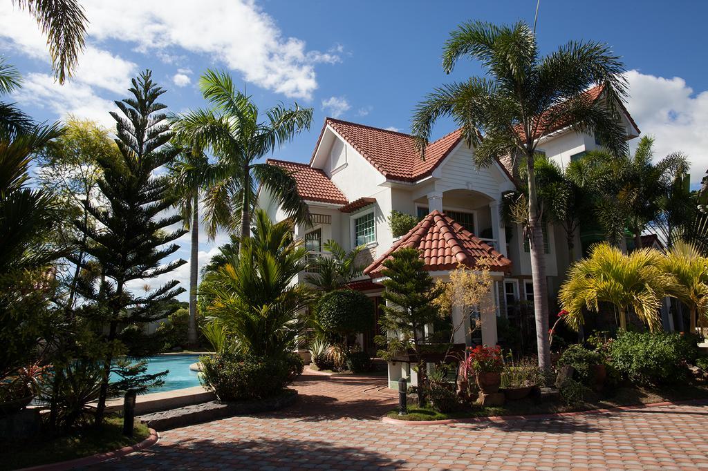 Sir Nico Guesthouse And Resort Pulilan Εξωτερικό φωτογραφία